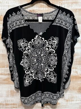 Agenda Black & White Graphic
Mandala Top Dolman Sleeves Size
Medium